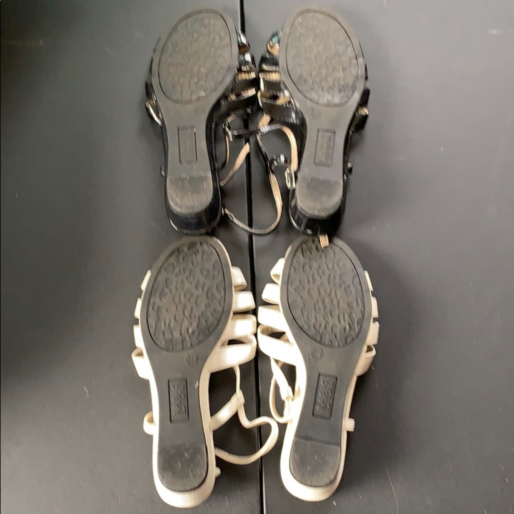 Sandals - Picture 2 of 3